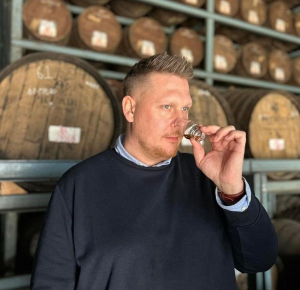 Whisky Tasting mit Drei-Gang-Menü am 22.11.24 19:30 Uhr Dorfschenke Goldbach mit Bastian Denkler